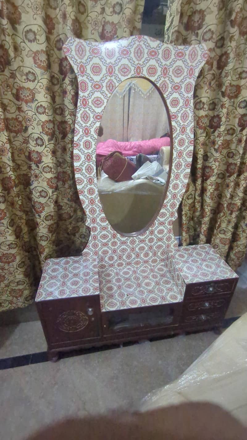 Room Dressing Table 0