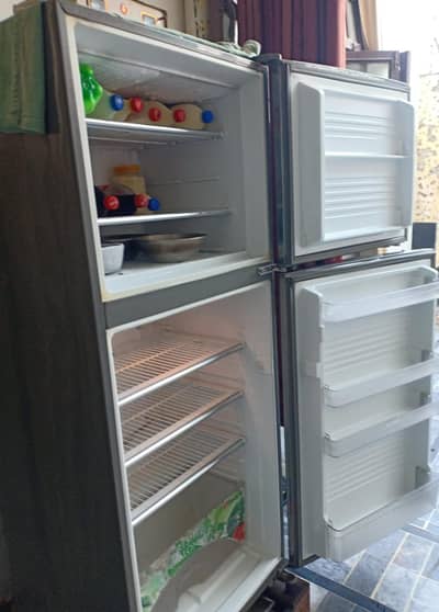 Dawlance Refrigerator in Excellent Condition