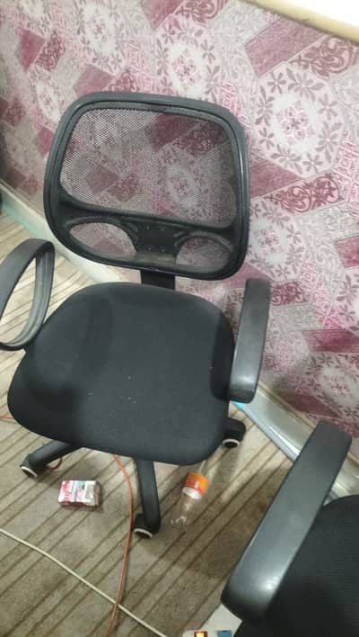 4 office rolling chairs for sale