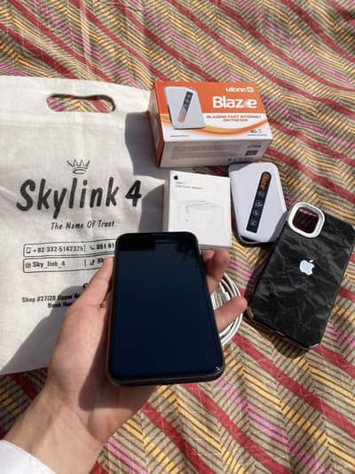 Iphone 11 Waterpack condition 10/10 85% Battery Health LLA Model