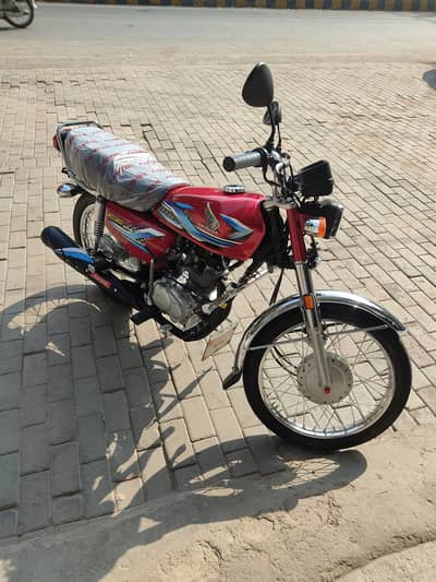 asslam o alekum Bhai new bike hai zero meter. one hand use 03009411037