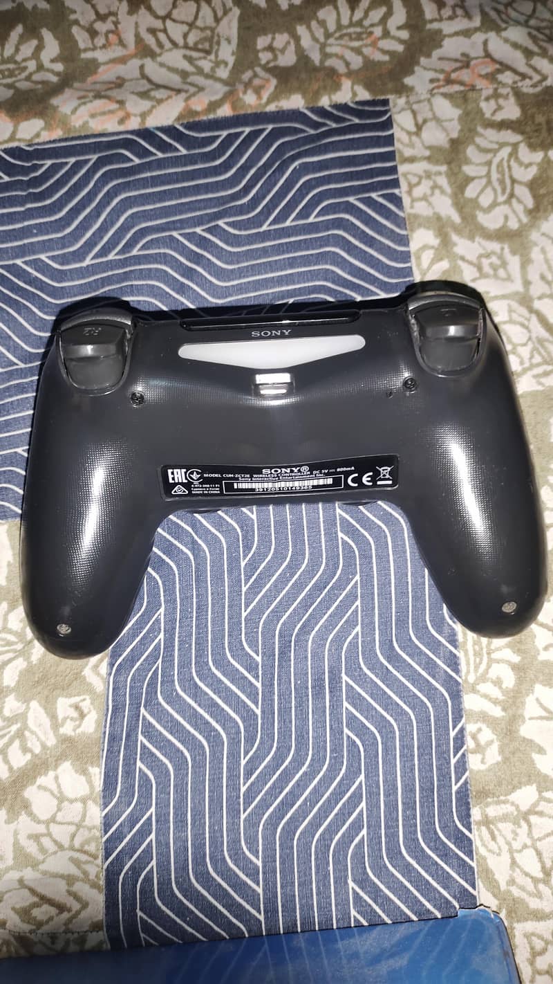 PS4 CONTROLLER 3