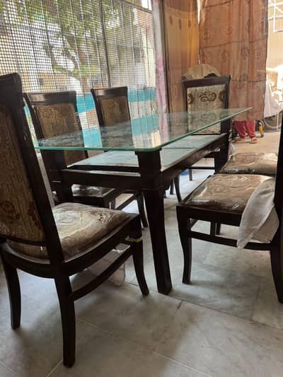 6 sitting dinning table