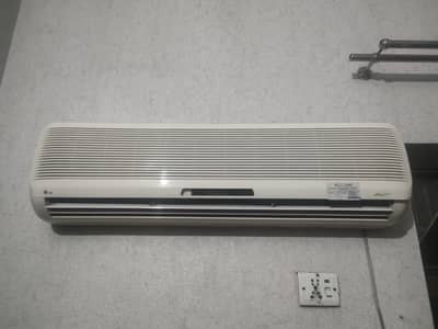 2pc|  LG AC Old Variant 2010. Good Working. Good Cooling .