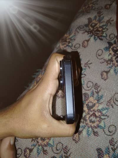 iPhone 15 JV (Non PTA) – 98% Battery – 102 Cycles – Urgent Sale