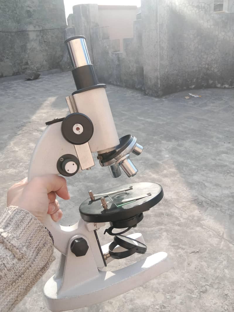 compound Microscope 0