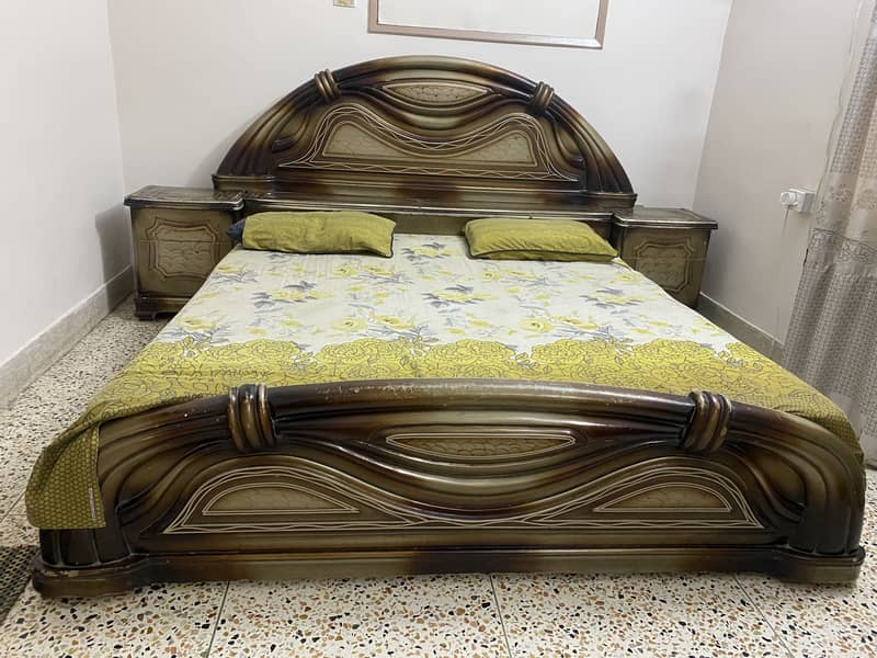 Deco Bed set & Dessing Table 0