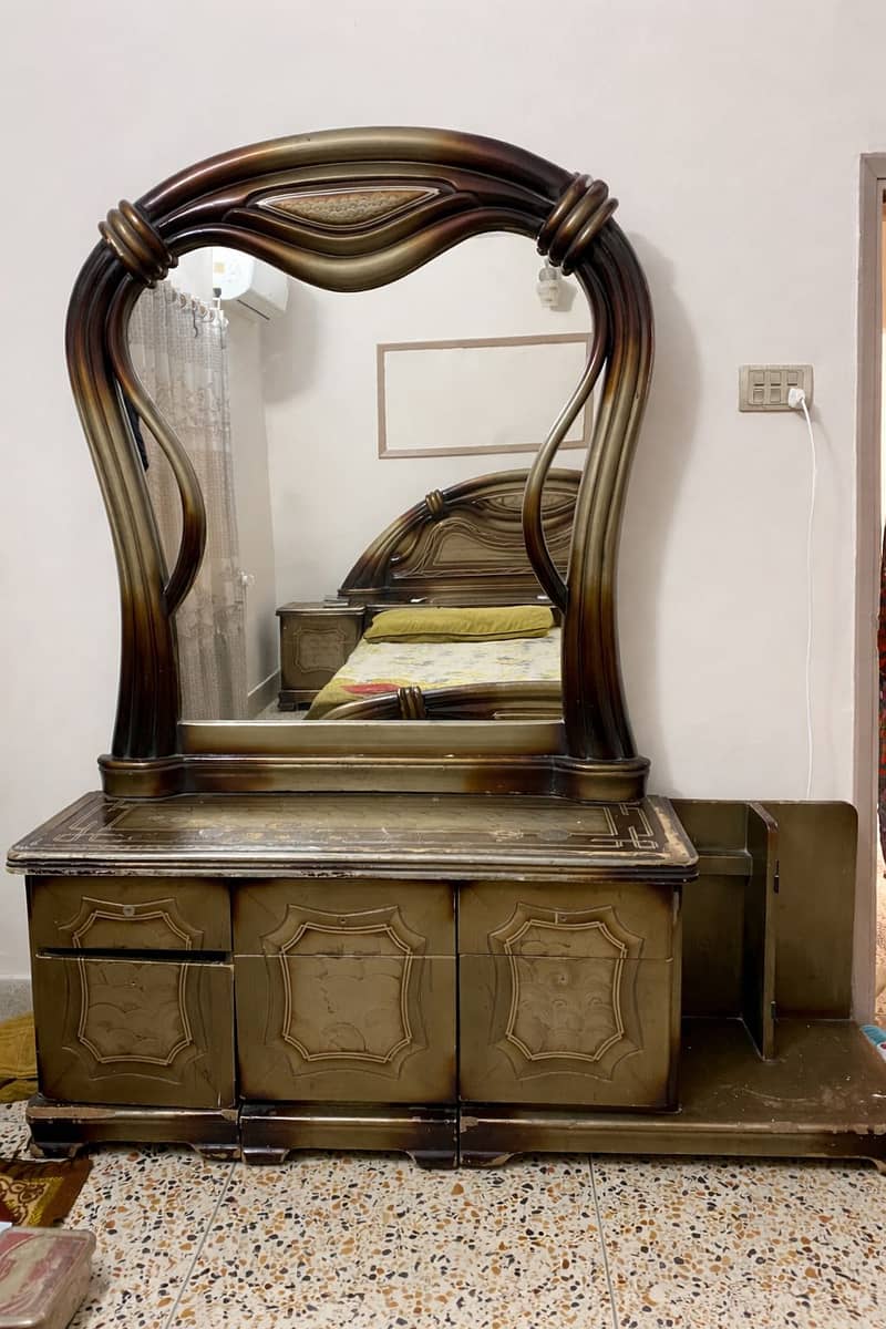 Deco Bed set & Dessing Table 7