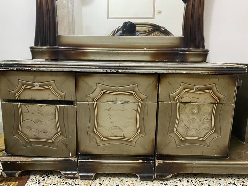 Deco Bed set & Dessing Table 11