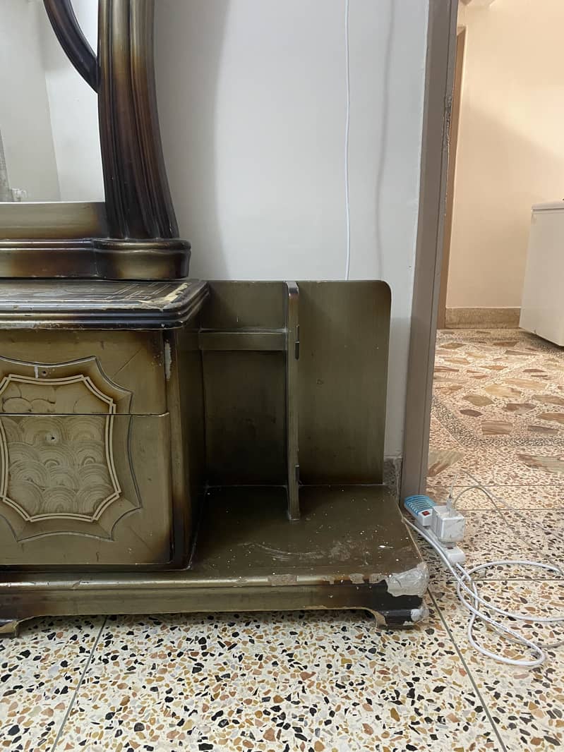 Deco Bed set & Dessing Table 12