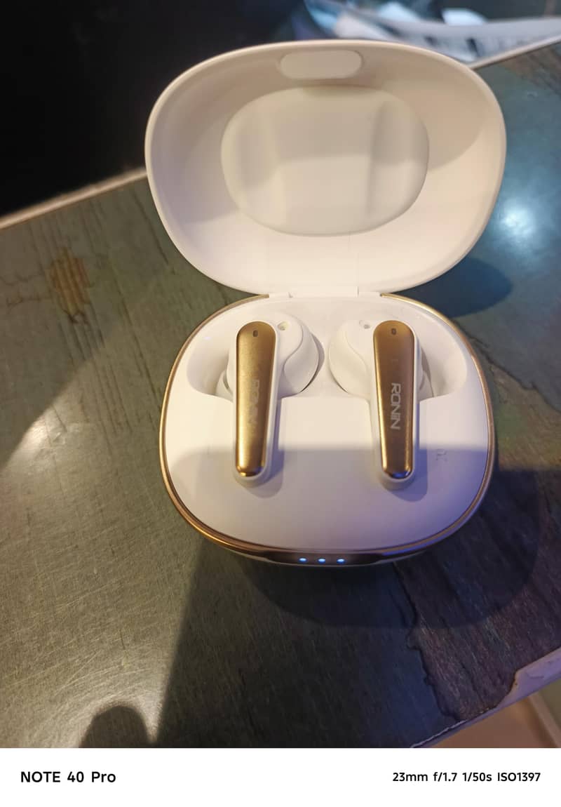 Ronin Eclipse Earbuds 0