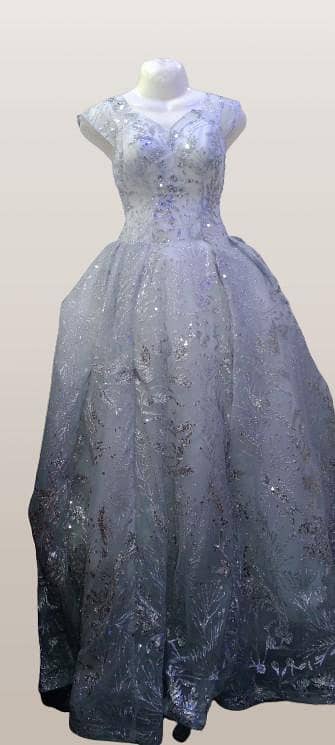 Turkish mixie bahut hi khubsurat mix hai color white hai size medium