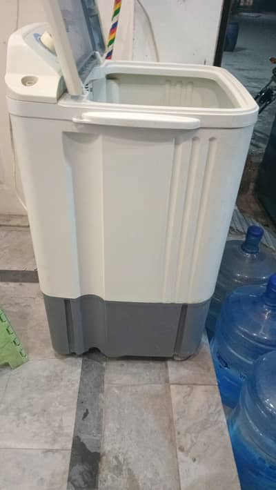Dawlance washing machin