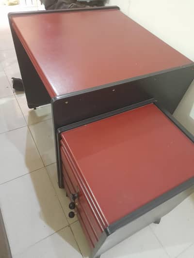 Office Table with side draws