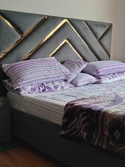 Double bed king size