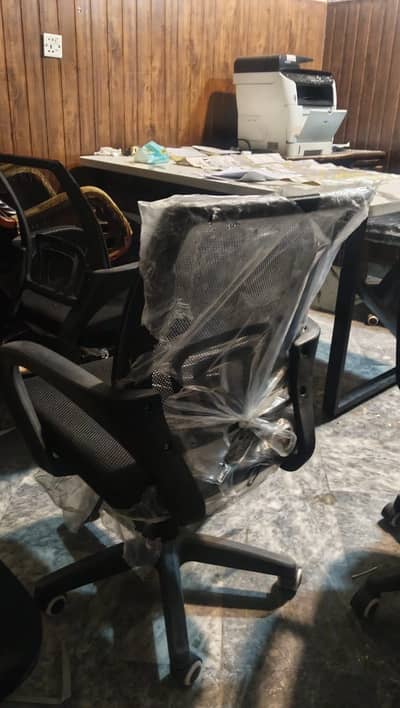 Office Table (2.5×5 Feet) + 10 Revolving Chairs For Sale