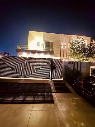FULLY FURNISHED WITH 12KV SOLAR INSTALLED 1 KANAL HOUSE FOR SALE IN LAKE CITY MEADOWS PHASE1BLOCKA, LAHORE
