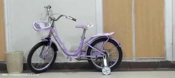8 se 10 Sal ki Baby Girl bicycle Outclass Condition