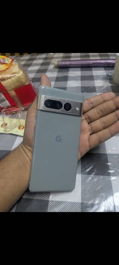Google Pixel 7 Bro