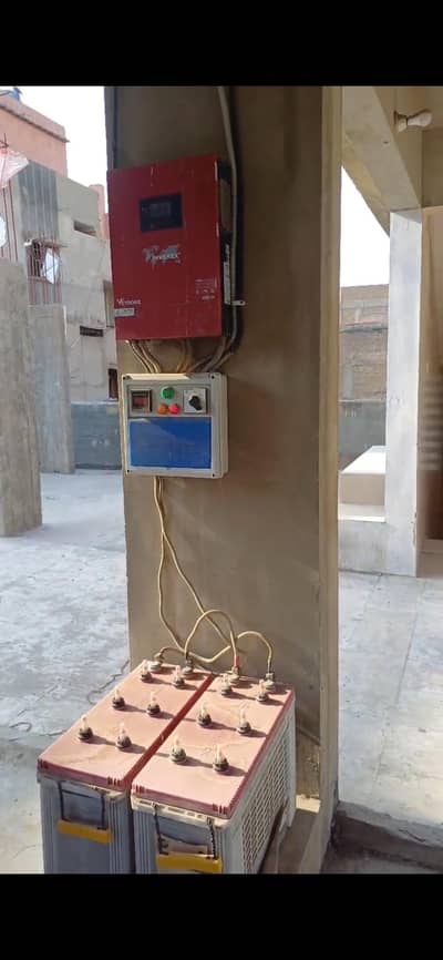 Inverex VEYRON 2  3.2kw and  2 PHOENIX BATTERIES TX3500  TX 3500