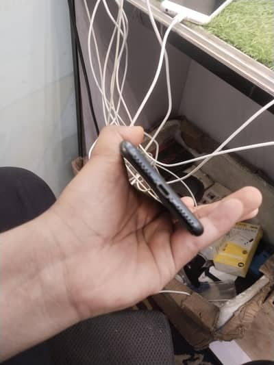 iphone SE 2020 total jeniun all Okk non pta 77 batry helth o