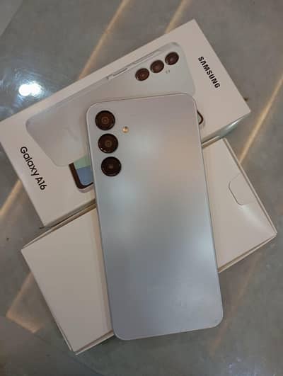Samsung a16 phone 256/8 10/10 condition