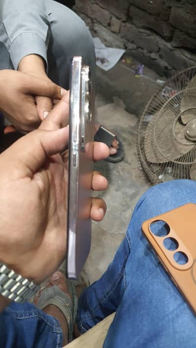 10 by 10 condition ha Dabba charger st milay ga