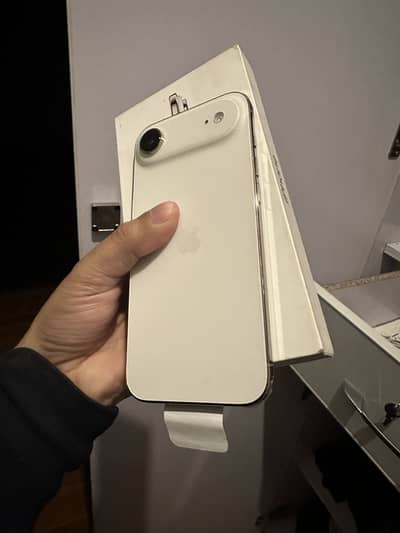 iPhone 17 air 256gb light Gold factory unlock