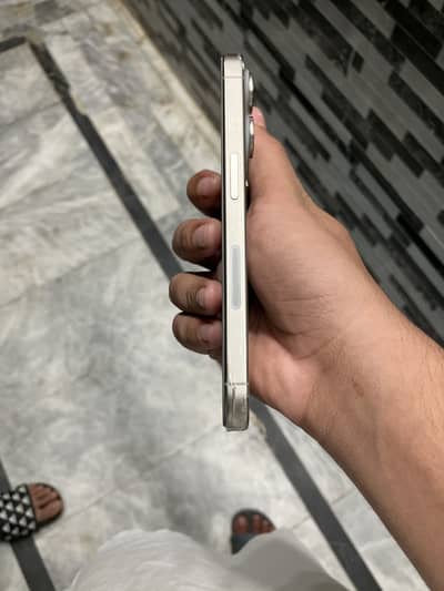 iphone 15 pro 128gb jv LLA zerometer condition 93health 120cycle count