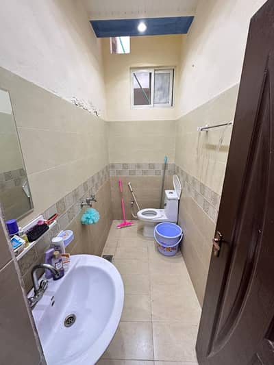 3.5 Marla Upper 2 Portions Available For Rent (Peer Colony)
