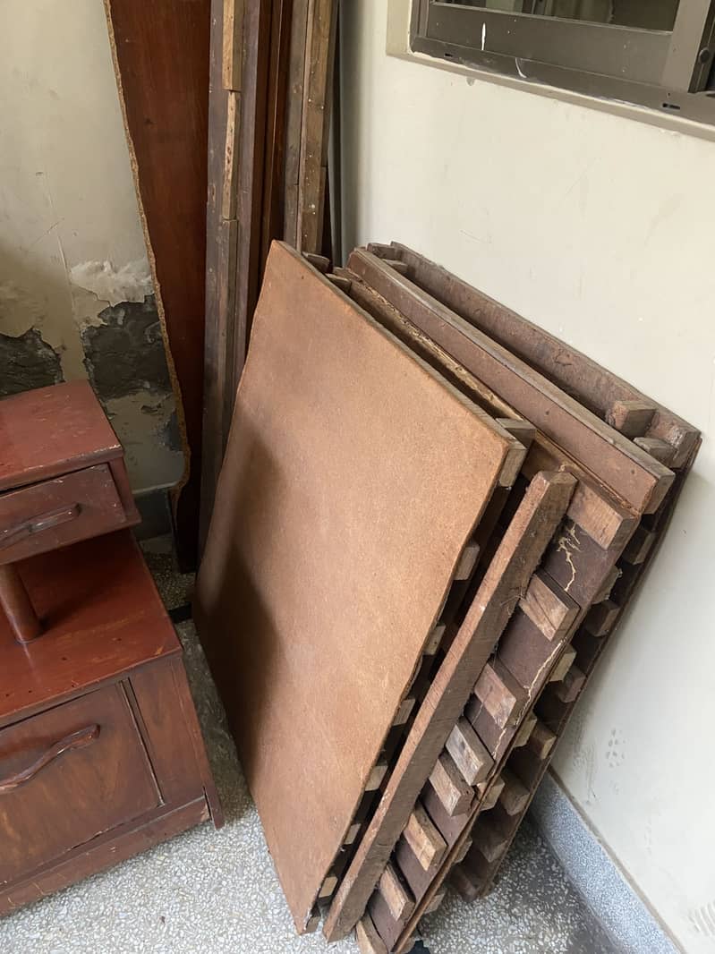 Bed & dressing table 1