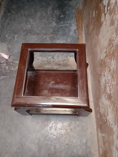 لکڑی کے 3 ٹیبل