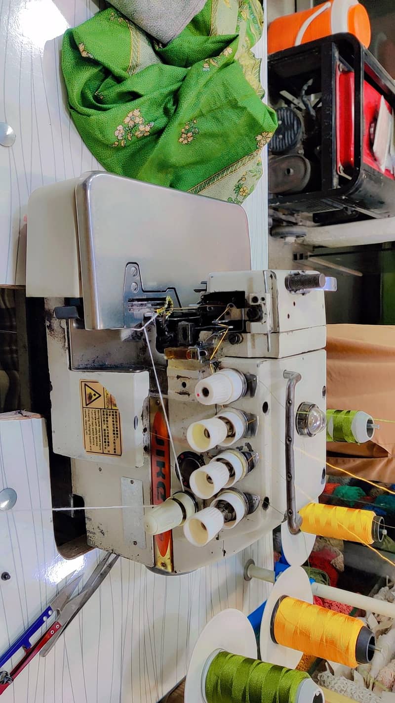 overlock machine 747 0