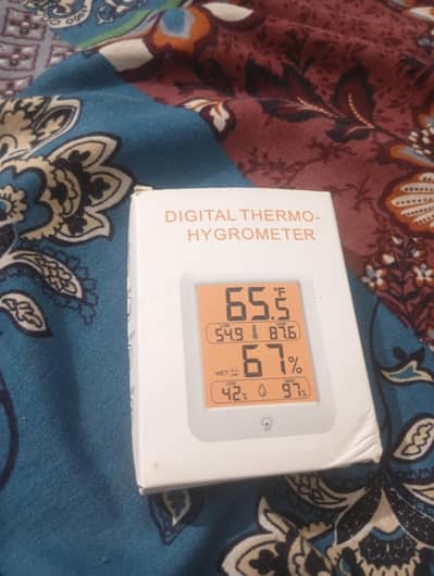 Digital thermohygrometer