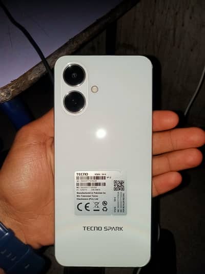 TECNO SPARK GO2