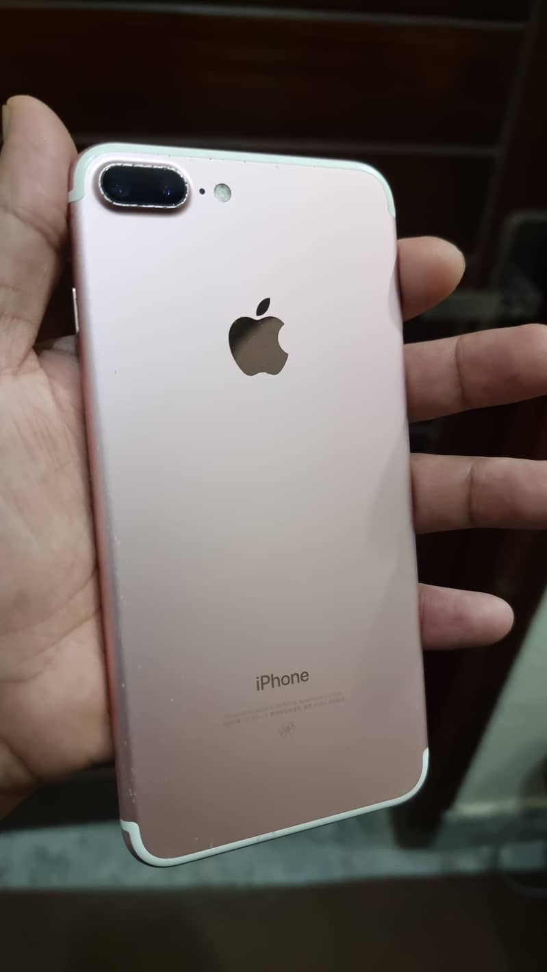 Apple iPhone 7 Plus 5