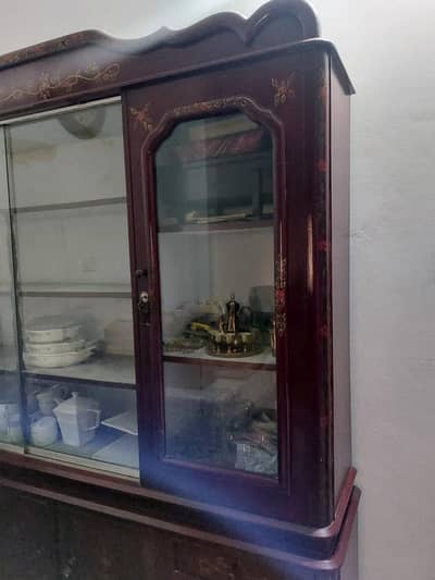 showcase for crockery