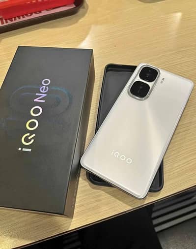 Vivo iQoo Neo 10 10/10 snapdragon 8gen 3 with Box 03152196756