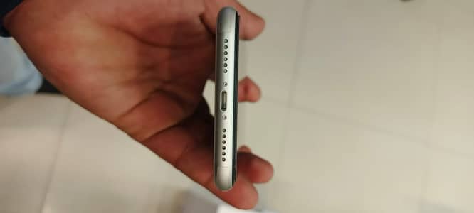 iPhone 11 nonpta watsp03408144880