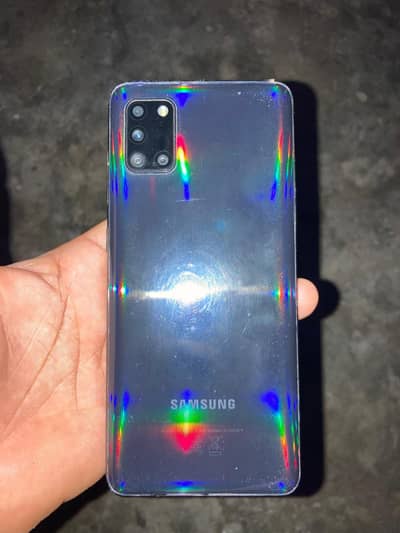 4GB RAM 128gb memory