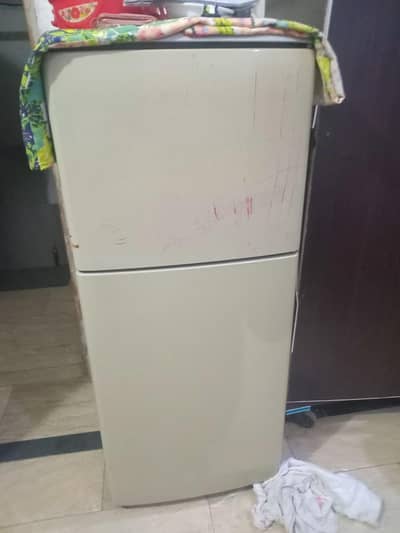 fridge urgent sell (with Gas issue)
