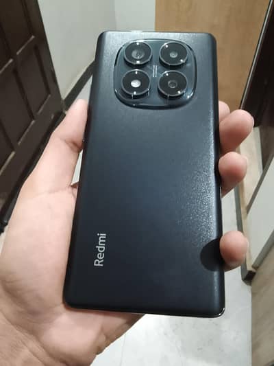 8GB Ram , 256 gb storage