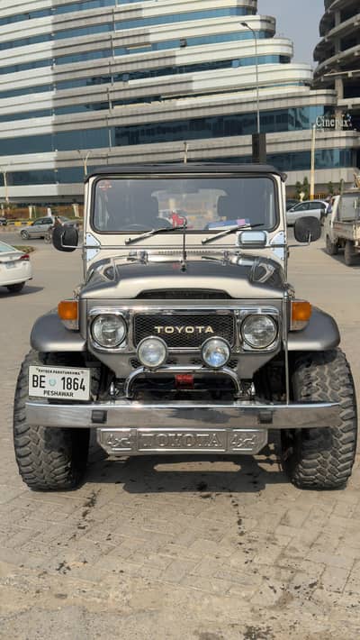 Land cruiser FJ40 Jeep