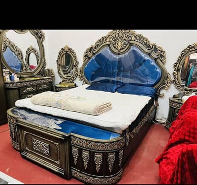 Bad set ak bad ak drassing 2 said table  aur almari 3 door faisalabad