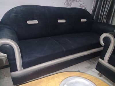 3+2+1 sofa sets in black colour