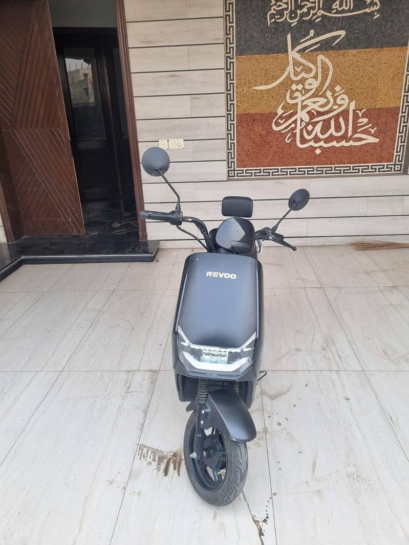 Revoo A10 Mint Condition 0