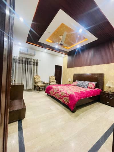 Bed side tables with dressing table.