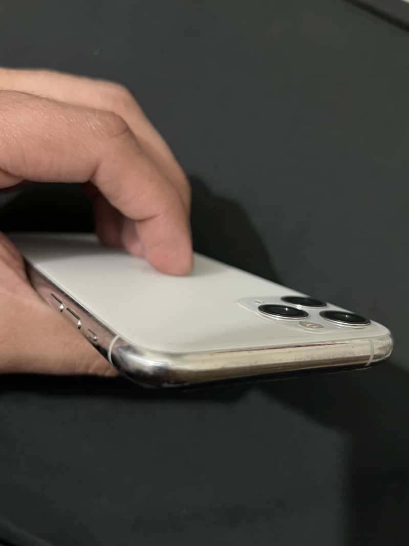 Apple iPhone 11 Pro 5
