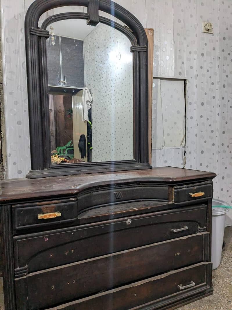 Dressing Table + Marble Mirror 0