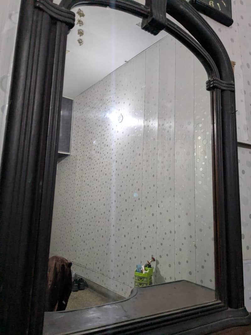 Dressing Table + Marble Mirror 1